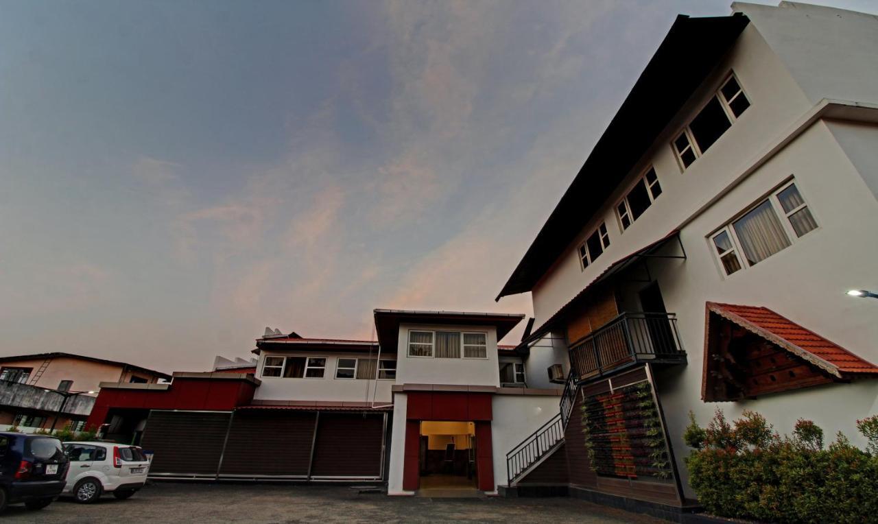 Hotel Treebo Prince Kottayam Exterior foto